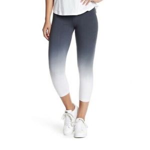 Nike Ombre Capri Legging XS
